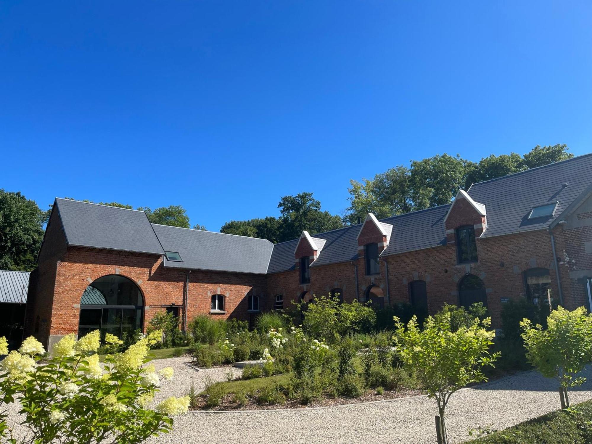 Aux Bois Dorés de la Ferme de sorval, animaux de la ferme, fitness Selvigny Esterno foto